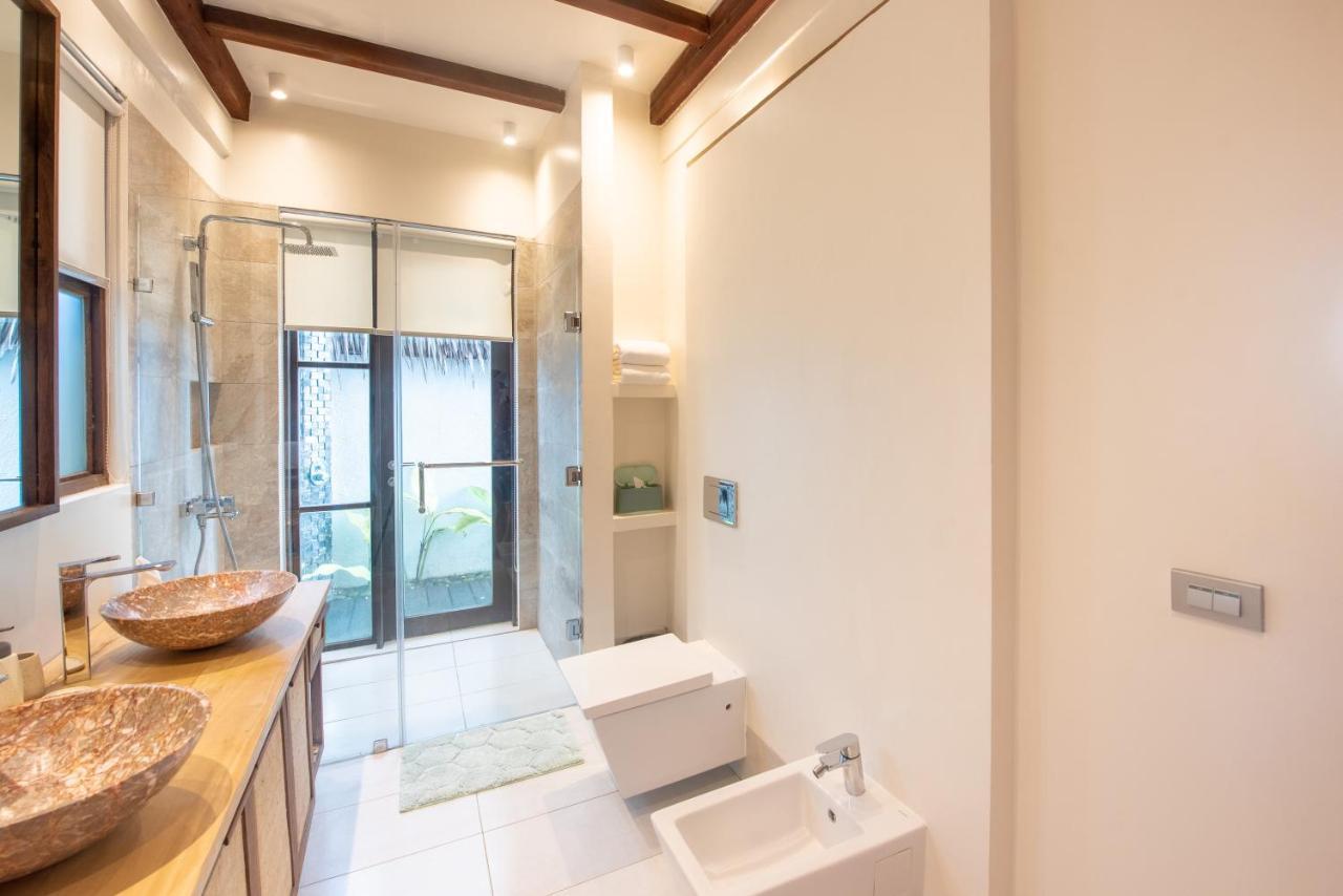 L'Osteria Luxe Beachfront B&B General Luna  Εξωτερικό φωτογραφία