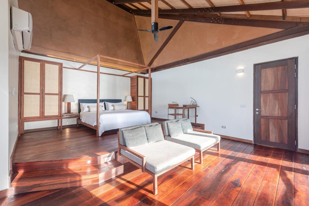 L'Osteria Luxe Beachfront B&B General Luna  Εξωτερικό φωτογραφία