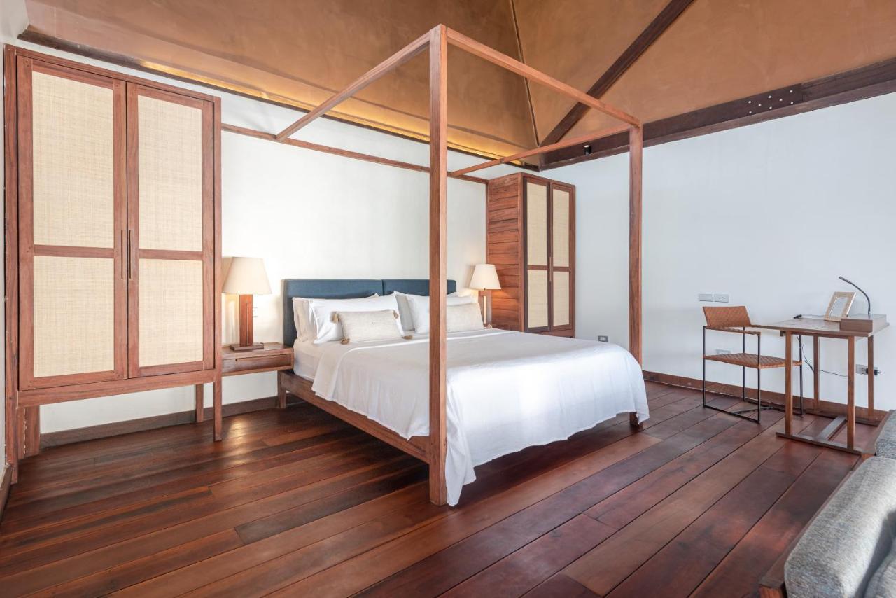 L'Osteria Luxe Beachfront B&B General Luna  Εξωτερικό φωτογραφία