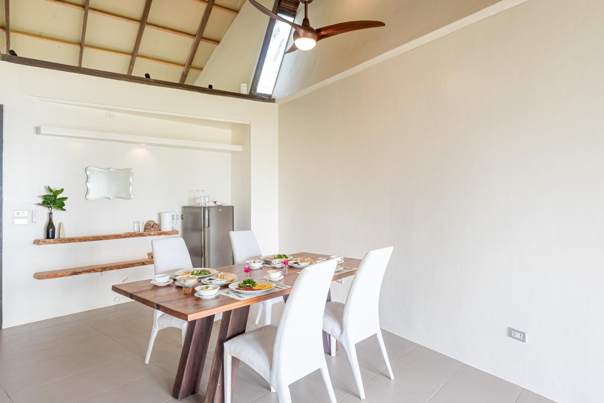 L'Osteria Luxe Beachfront B&B General Luna  Εξωτερικό φωτογραφία