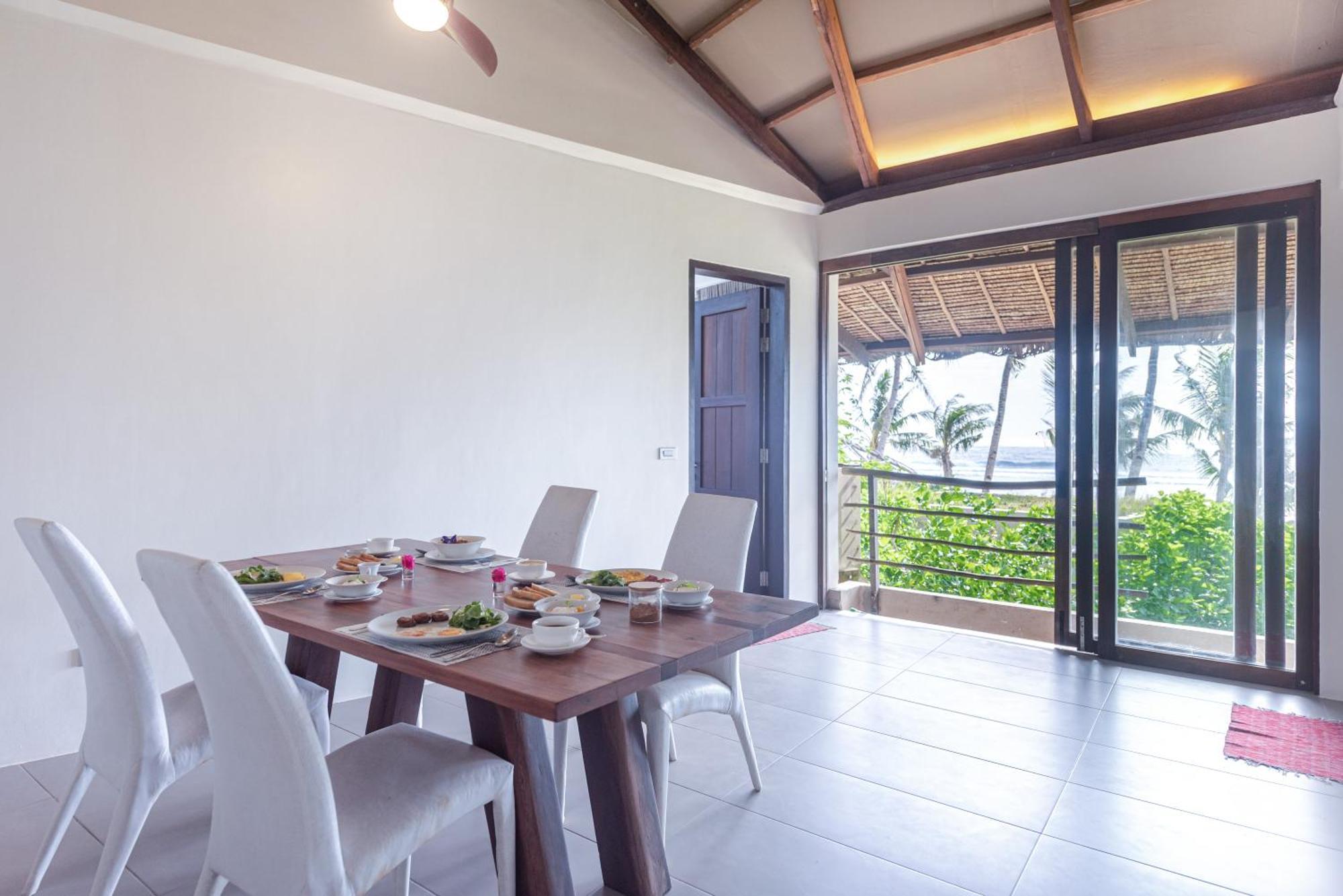 L'Osteria Luxe Beachfront B&B General Luna  Εξωτερικό φωτογραφία
