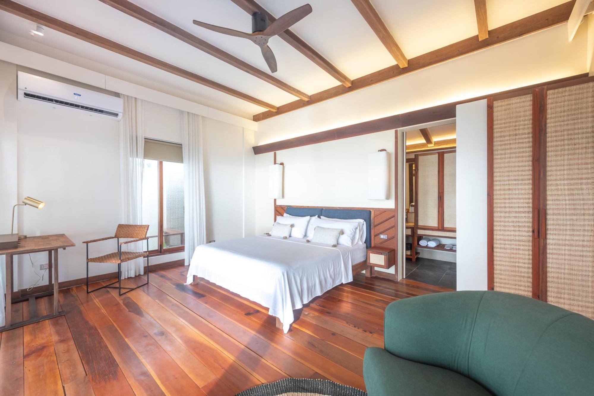 L'Osteria Luxe Beachfront B&B General Luna  Εξωτερικό φωτογραφία