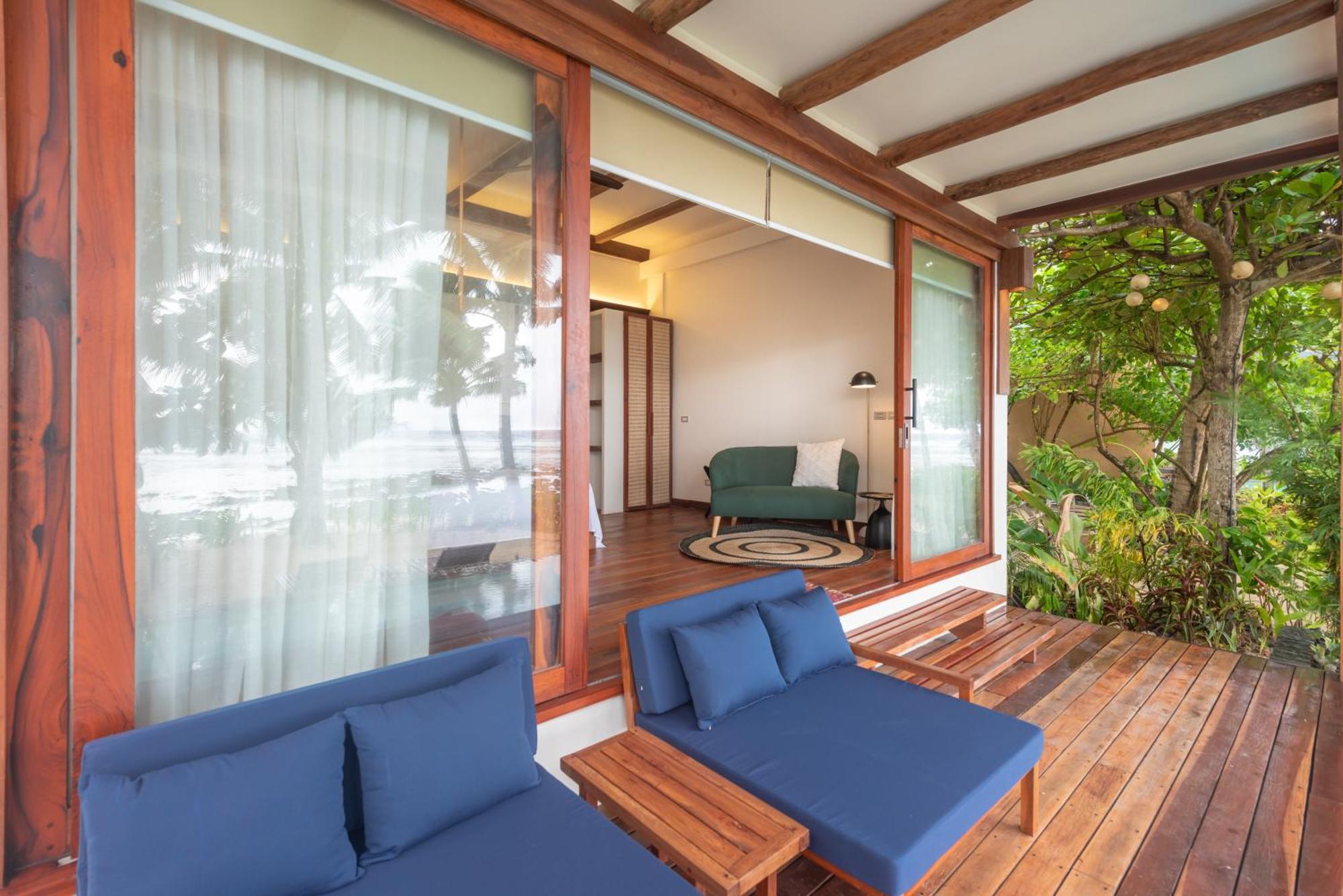 L'Osteria Luxe Beachfront B&B General Luna  Εξωτερικό φωτογραφία