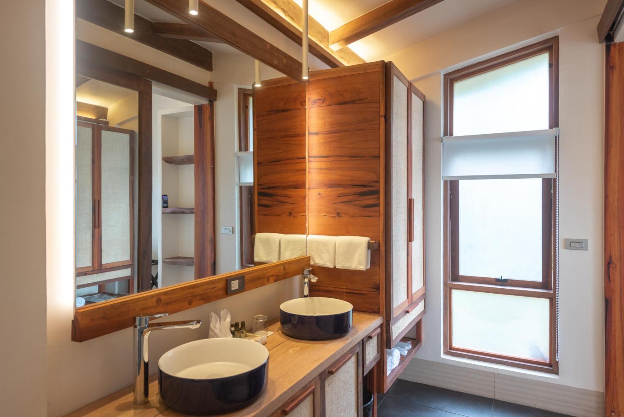 L'Osteria Luxe Beachfront B&B General Luna  Εξωτερικό φωτογραφία